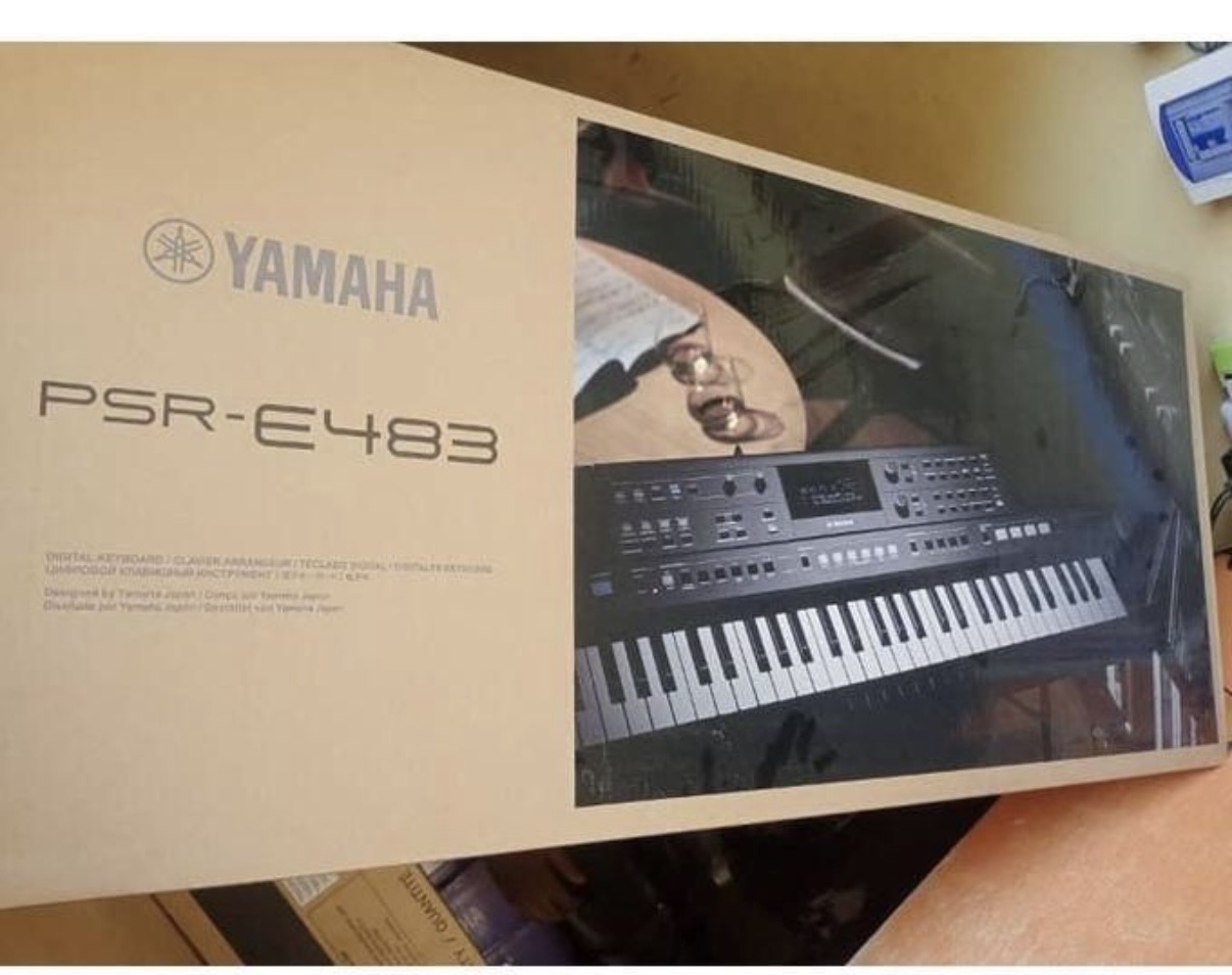 Yamaha PSR-E483 61-Key Portable Keyboard